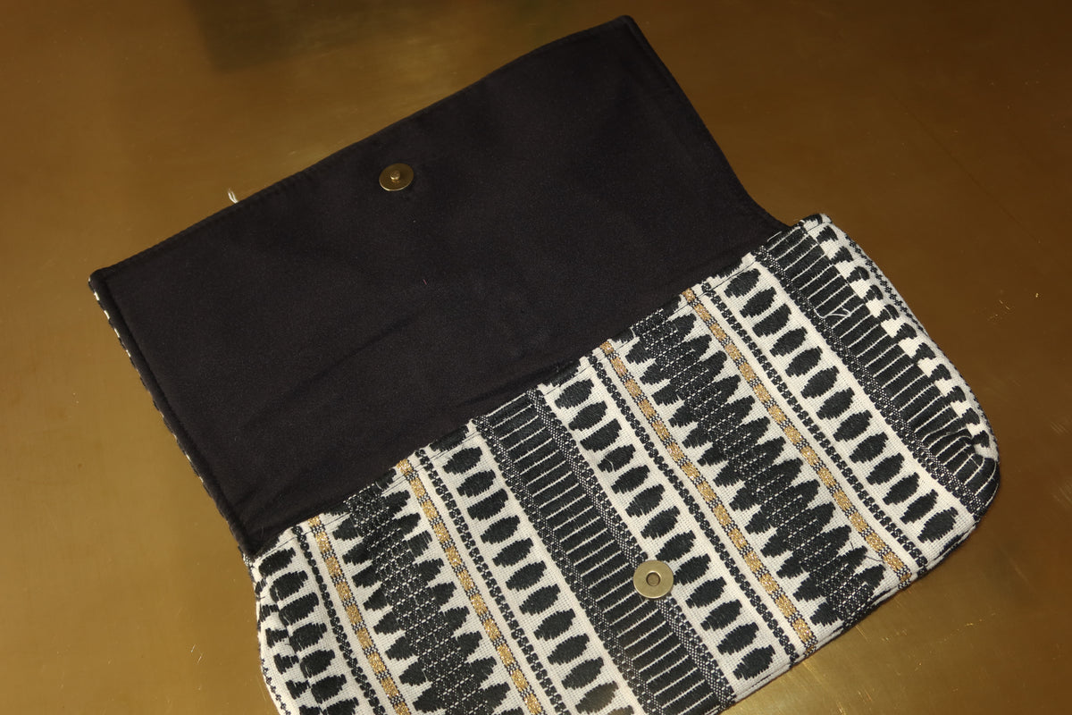 The Nera Clutch