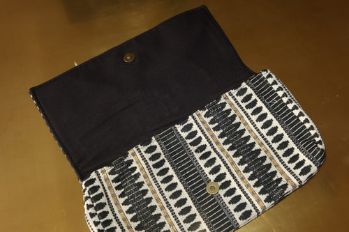 The Nera Clutch