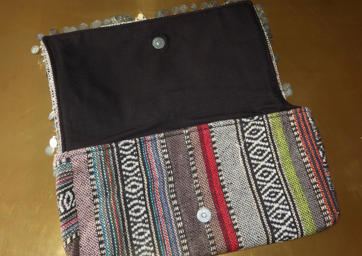 The Tesoro Clutch